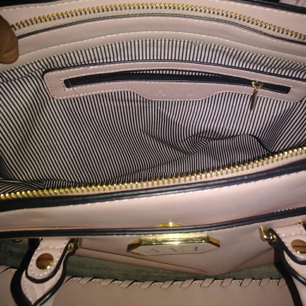Handbag - Picture 2 of 2